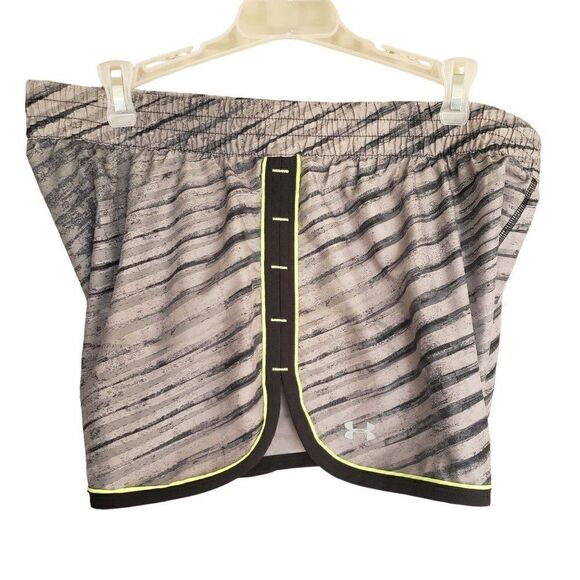 Under Armour Women's UA Shorts L HeatGear Midnight Dash Running Shorts Large - Picture 2 of 7